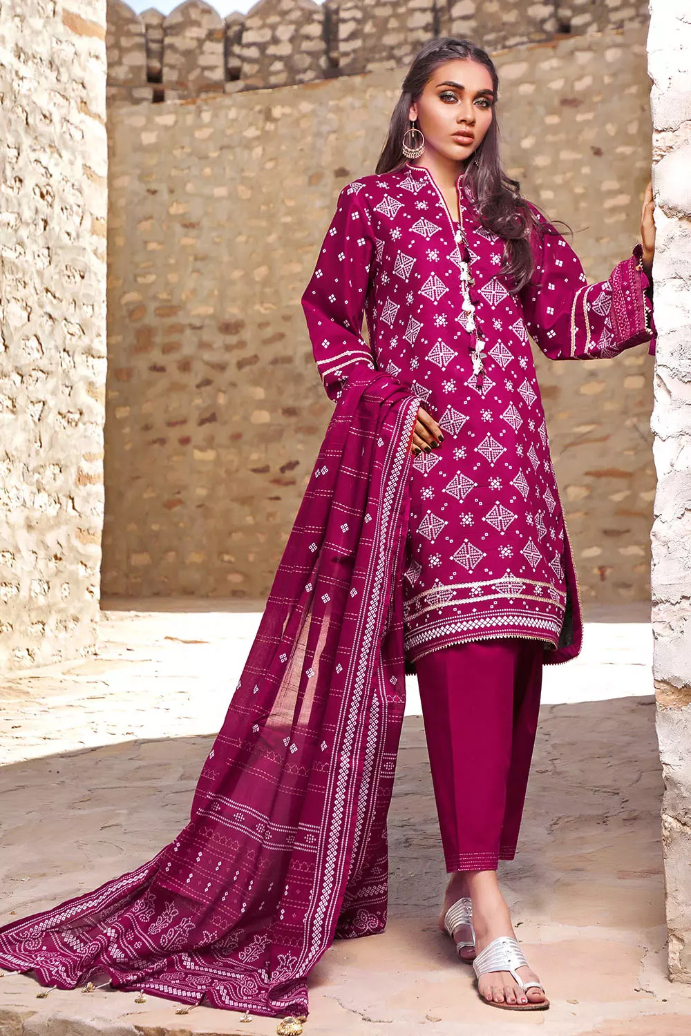 gul ahmed lawn suit