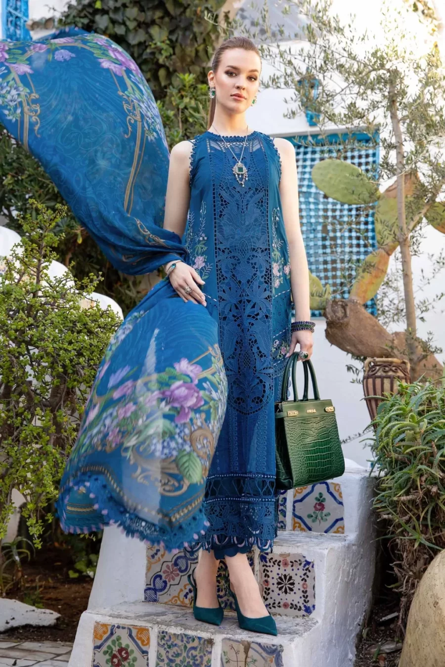 Elegant Lahore suits online with dyed lawn front center panel lining and embroidered organza side panels.