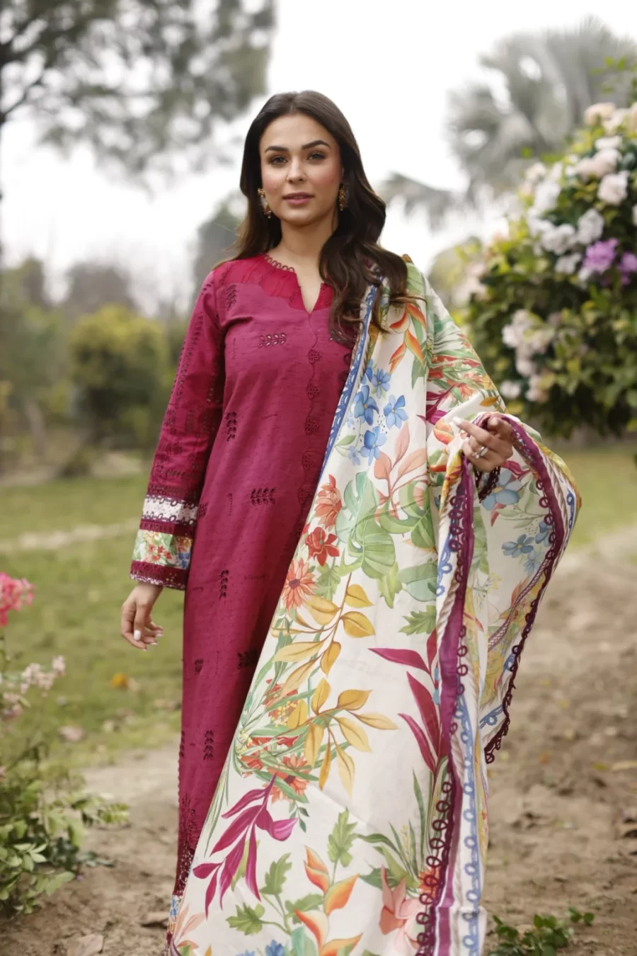 Explore the essence of Pakistani fashion with our unstitched dress material. Solid dyed lawn, digitally printed Swiss voile dupatta, and more!