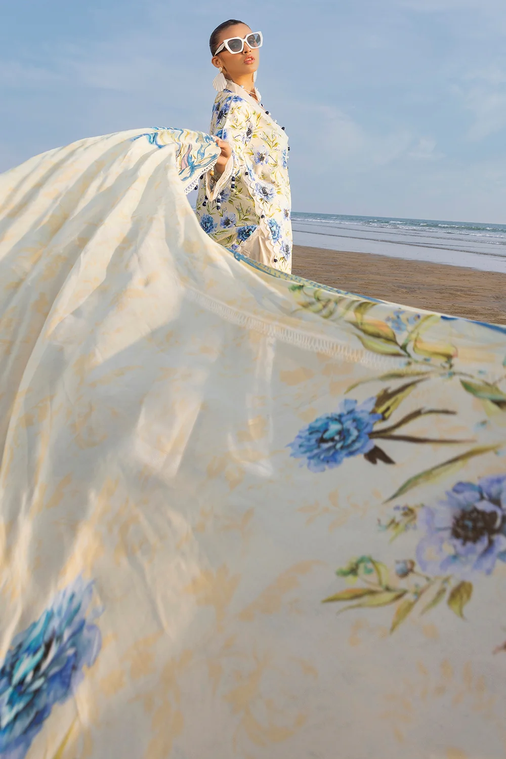 Lawn Suit with Embroidered Bottom and Pure Chiffon Dupatta with Border Laces - Image 3