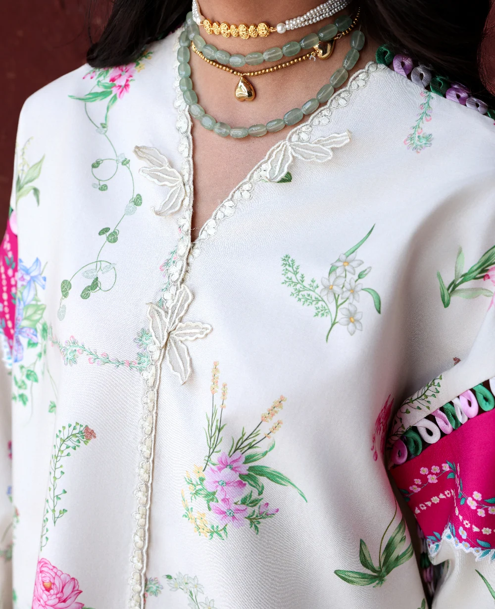 Aabroo - Image 3