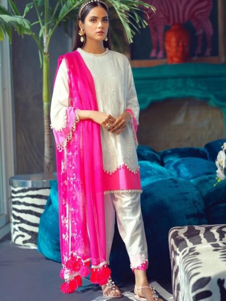 Sana Safinaz Lawn Collection