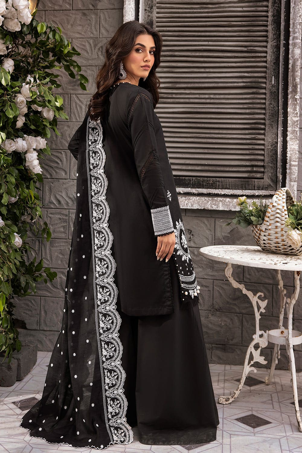 Lawn Suit with Embroidery and Paper Cotton Enbroidered Dupatta - Image 4