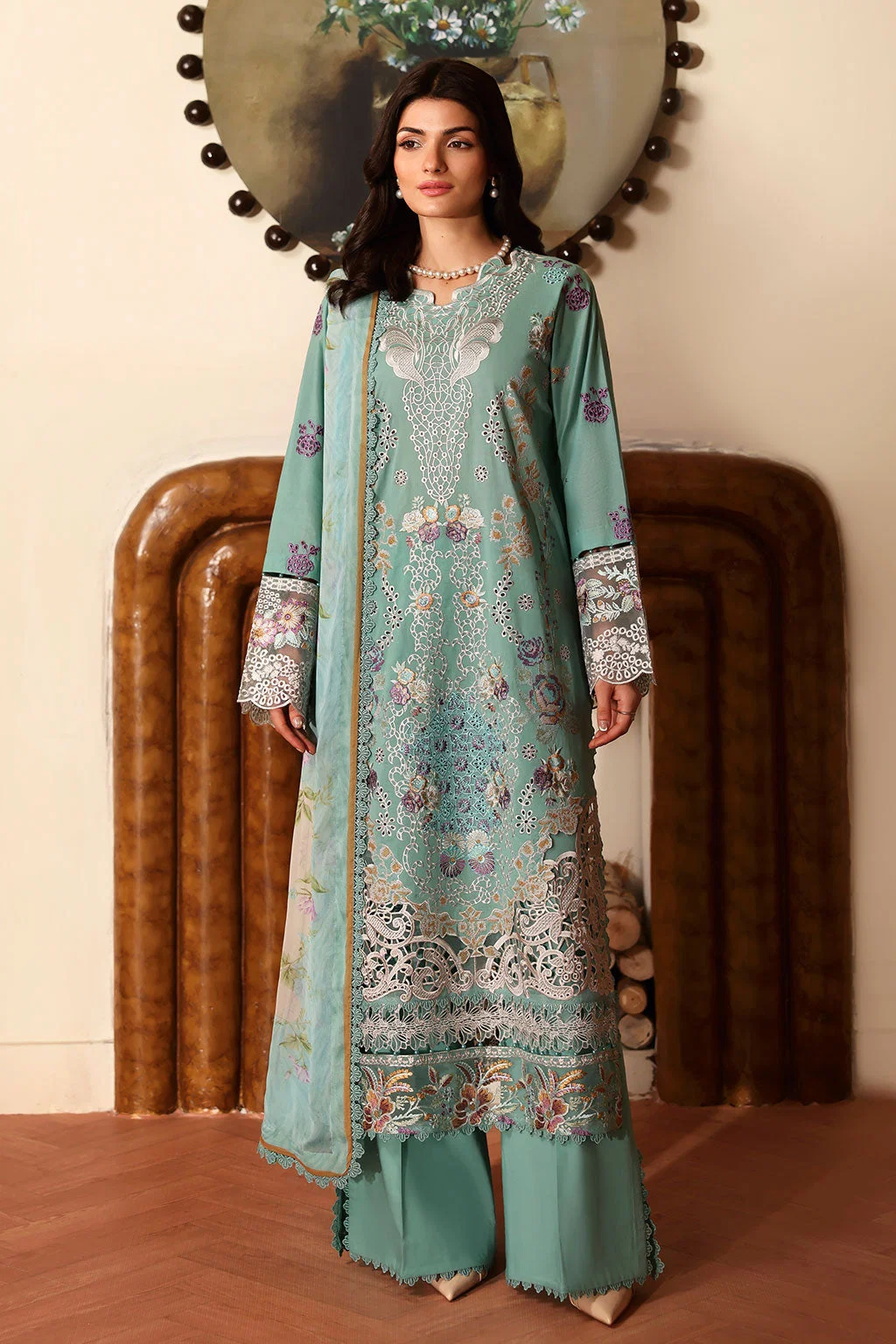 Ramsha Andaaz Lawn – Z-1301